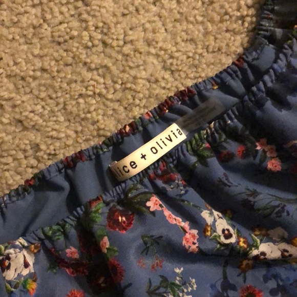 Floral off the shoulder top - Picture 2 of 4